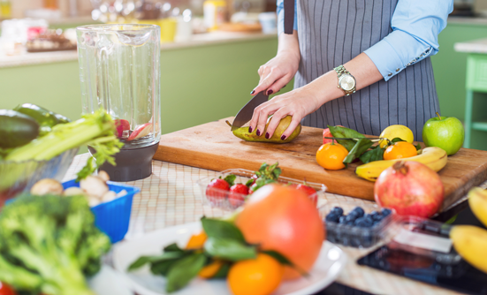 10 Tips on How to Combat Malnutrition During Cancer Treatment and Beyond